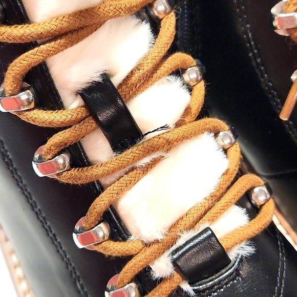 WOMANS WINTER BOOTS LACE UP, MINKY FUR ON TONGUE. SIZE 7 1/2. COLOR BLACK - Picture 10 of 12